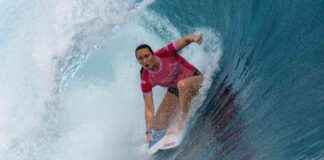 一轮冲浪比赛中,马克斯、西莫斯和摩尔表现出色 news-29072024-163140