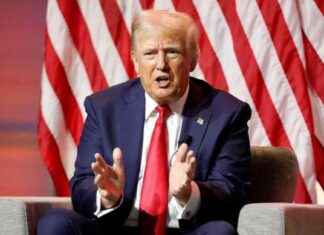 川普在黑人记者会议上发言,攻击哈里斯在种族问题上 news-31072024-164239