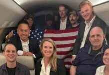 俄罗斯释放格什科维奇、威兰和其他人的跨国囚犯交换 news-01082024-190718