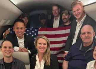 俄罗斯释放格什科维奇、威兰和其他人的跨国囚犯交换 news-01082024-190718