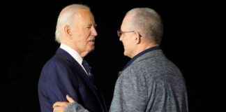 美国释放的美国人抵达美国,与亲人团聚 news-02082024-011652