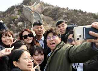 中国如何争取年轻台湾人的关注:歌曲、熊猫和对习近平的赞美 news-02082024-191321