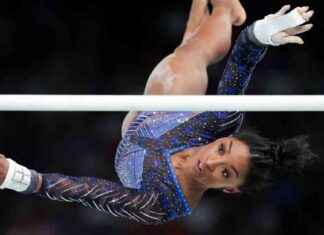 西蒙娜·拜尔斯致特朗普的备忘录:’我热爱我的工作。’ 无人取代她在奥运会上的地位 news-02082024-191405