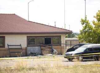 科罗拉多一家殡仪馆业主因处理不当的遗体被要求支付9.5亿美元 news-06082024-212611