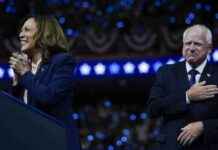 哈里斯,沃尔兹强调“自由”和“欢乐”,并在首场热闹的集会中对特朗普、范斯发起攻击 news-07082024-093015