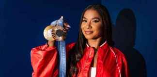 乔丹·奇莱斯不仅仅是一名奥运体操运动员,她还是一名表演者。 news-09082024-214610