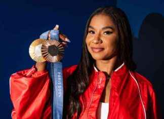 乔丹·奇莱斯不仅仅是一名奥运体操运动员,她还是一名表演者。 news-09082024-214610