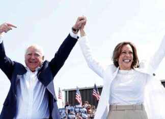 哈里斯在争夺州亚利桑那州的热闹集会上宣扬移民计划 news-10082024-094738