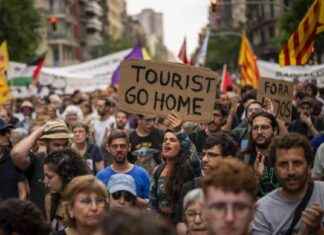 欧洲热门景点居民为何希望游客远离 news-12082024-123344