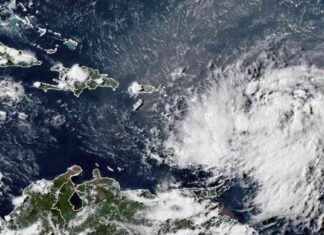 波多黎各取消课程,激活国民警卫队,热带风暴厄内斯托逼近 news-13082024-124543