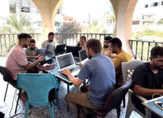 加沙人如何在战争中远程办公 news-14082024-165604