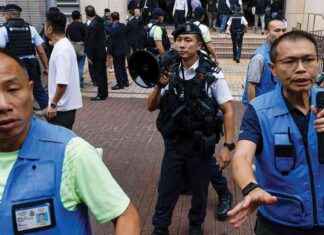 香港定罪14名亲民主活动人士 news-15082024-063953