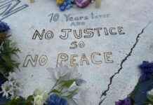 10年后,迈克尔·布朗的母亲请求全球专家调查儿子的死亡 news-17082024-132238