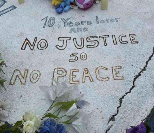 10年后,迈克尔·布朗的母亲请求全球专家调查儿子的死亡 news-17082024-132238