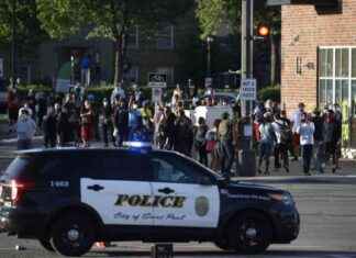 乔治·弗洛伊德之死后,沃尔兹对动荡的处理再次受到审查 news-17082024-132504