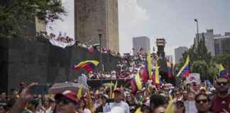 委内瑞拉人世界各地示威捍卫反对派的胜利主张 news-18082024-115736