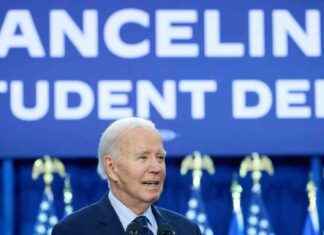 最高法院拒绝恢复拜登最新的学生贷款债务减免计划 news-29082024-020436