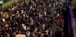 以色列抗议活动:六名人质死亡事件蔓延至特拉维夫街头 news-02092024-022313