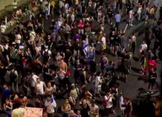 以色列抗议活动:六名人质死亡事件蔓延至特拉维夫街头 news-02092024-022313