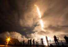 美国亿万富翁将在SpaceX火箭上进行首次私人太空行走 news-10092024-200127