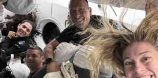 四名宇航员在北极星黎明飞行后进行首次商业太空行走后返回地球 news-15092024-123919