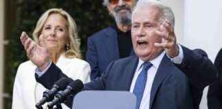 《西翼》剧组访白宫庆祝25周年 news-22092024-062832