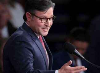 约翰逊议员宣布计划将政府资金延长至12月20日 news-23092024-024213