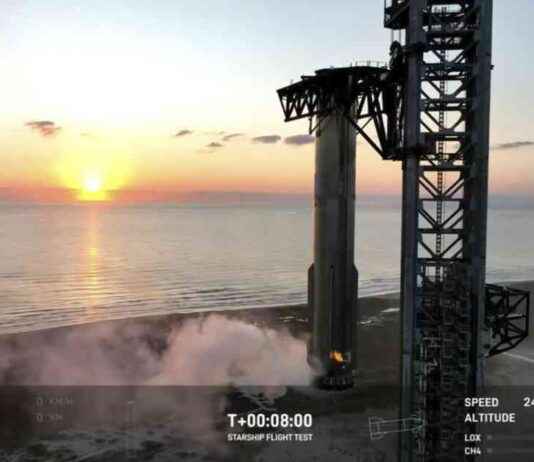 SpaceX 運載火箭成功在首次嘗試中「捕獲」火箭助推器 news-13102024-192110