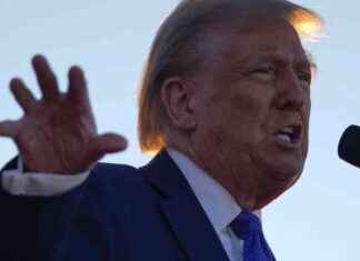 特朗普在宾夕法尼亚集会上谈论阿诺德·帕尔默的生殖器 news-20102024-140909