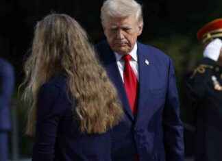 陆军发布关于特朗普竞选团队在阿灵顿国家公墓事件的报告 news-26102024-024340