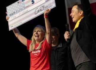 费城地方检察官起诉埃隆·马斯克,因其向注册选民赠送100万美元 news-29102024-031643