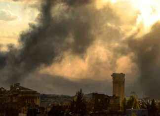 以色列轰炸黎巴嫩古城巴尔贝克,数万人逃离 news-01112024-054221