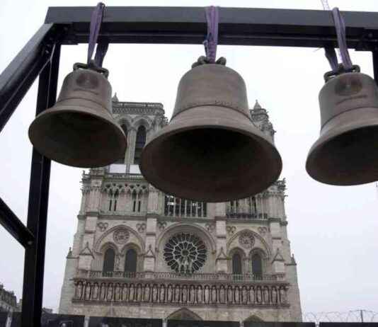 巴黎圣母院迎来三只新钟,教堂重新开放在即 news-08112024-092017