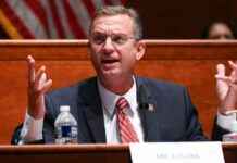 川普提名前佐治亞州眾議員道格·柯林斯(Doug Collins)擔任領導退伍軍人事務部的候選人 news-15112024-033448