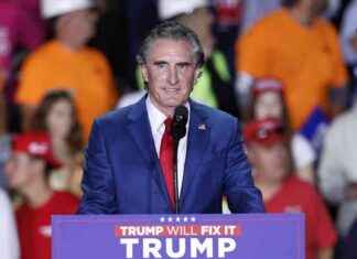 特朗普挑选北达科他州州长道格·伯根姆领导内政部 news-15112024-093606