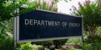 特朗普宣布石油行业高管克里斯·赖特为能源部长候选人 news-17112024-034312