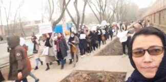 阿富汗妇女抗议者的地下电影