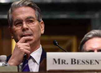 亿万富翁投资者斯科特·贝森特已确认为财政部长