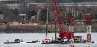 华盛顿飞机失事,已找到55名遇难者。 55