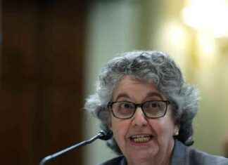 特朗普试图不当地罢免联邦选举委员会委员的言论