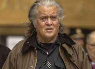 川普盟友史蒂夫·班农认罪,避免监禁,涉及边境墙欺诈案