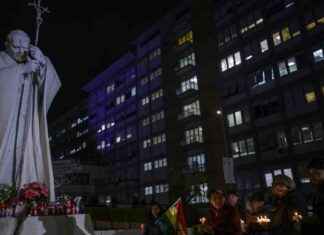 教皇方濟各雙肺感染肺炎,梵蒂岡宣布