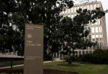 白宫捍卫对联邦雇员的“十字路口”提议