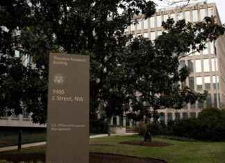 白宫捍卫对联邦雇员的“十字路口”提议