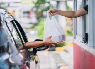 美国餐厅:快餐食品的生产力激增