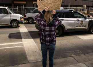 特朗普政府撤销明尼阿波利斯等多个城市的警方调查