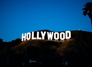 探秘好莱坞:从银幕到现实的娱乐帝国 Exploring Hollywood: The Entertainment Empire from Screen to Reality